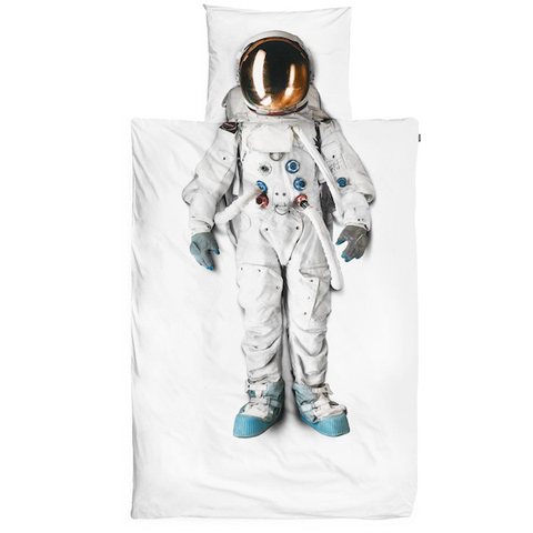 astronaut_boycloseup_RGB-2