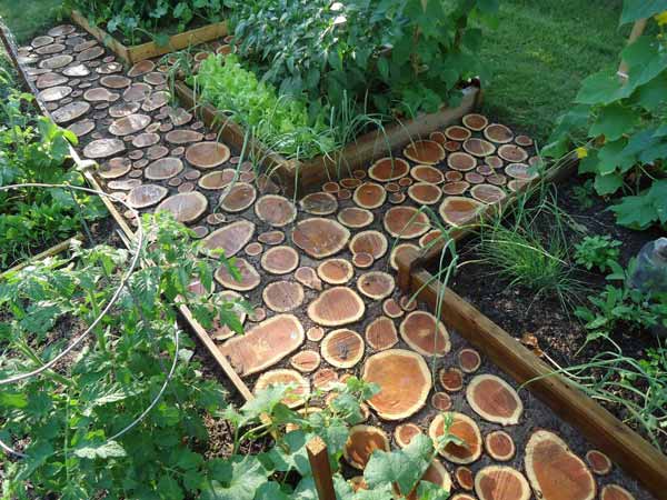 25-Lovely-DIY-Garden-Pathway-Ideas-07