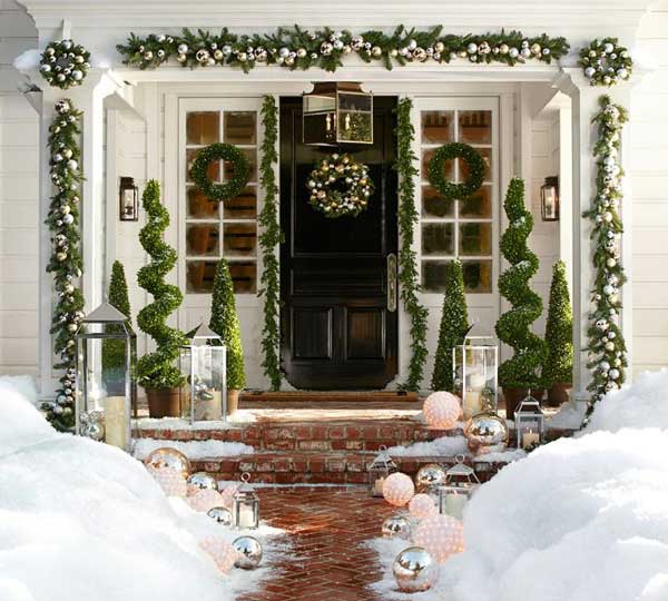 40 Cool DIY Decorating Ideas For Christmas Front Porch 