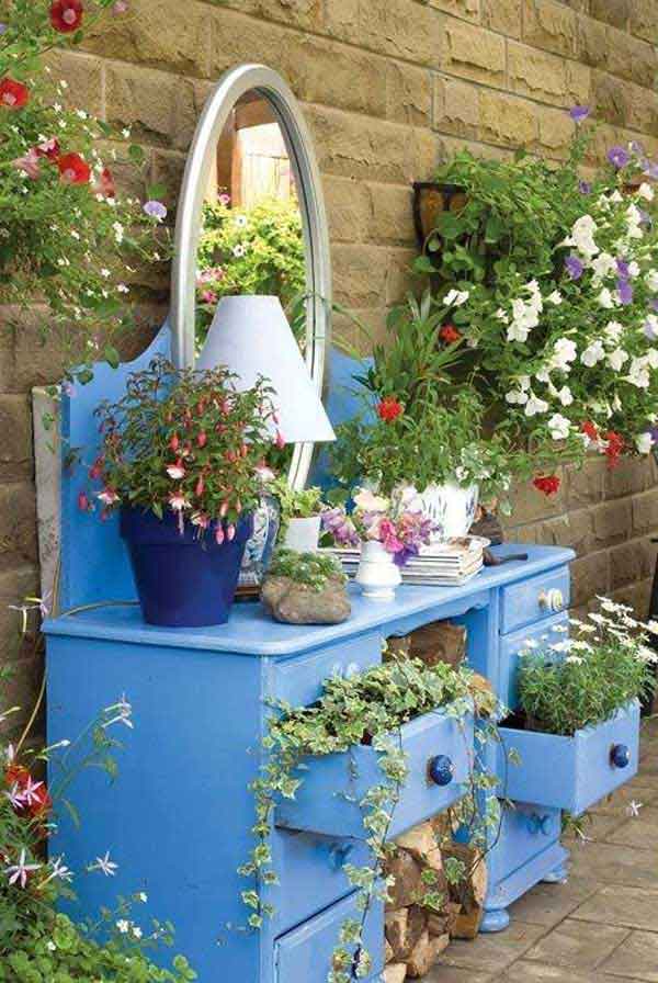 Top 30 Stunning Low-Budget DIY Garden Pots and Containers 