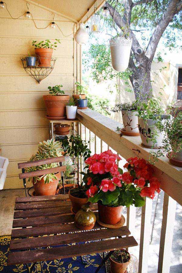 30 Inspiring Small Balcony Garden Ideas - Amazing DIY ...