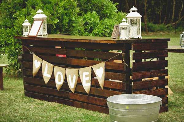26 Creative and Low-Budget DIY Outdoor Bar Ideas - Amazing ...