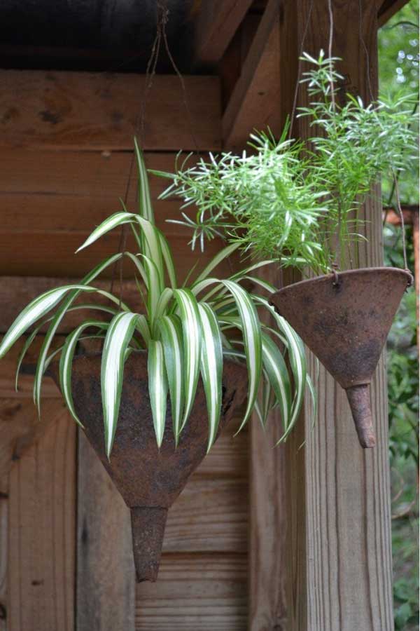 24 Whimsical DIY Recycled Planting Pots on the Cheap - Amazing DIY