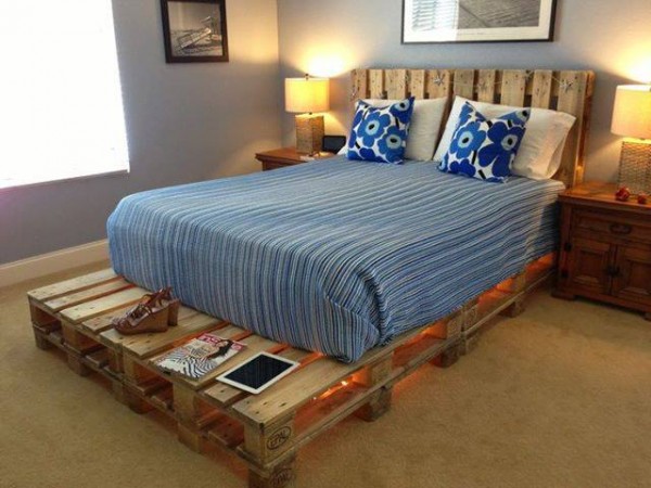A Glowing Pallet Bed You Can Make Amazing Diy Interior