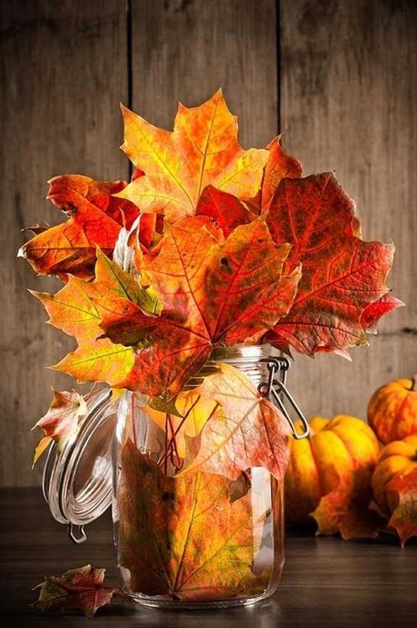 28 DIY Fall-Inspired Home Decorations With Leaves