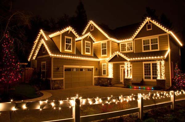 Outdoor-Christmas-Lighting-Decorations-18