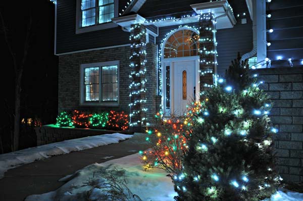 Outdoor-Christmas-Lighting-Decorations-8-2