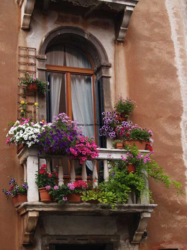 Top 23 Spectacular Balcony Gardens That You Must See - Amazing DIY
