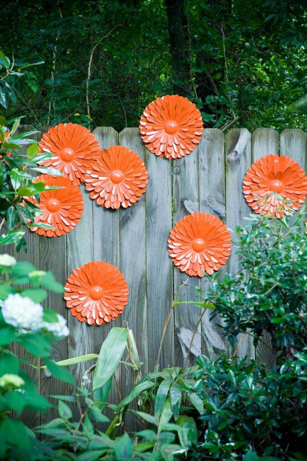 Truly Easy and Low-budget DIY Garden Art Flowers - Amazing DIY