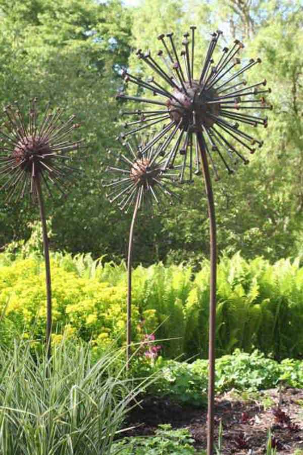 20 Amazing DIY Ideas for Outdoor Rusted Metal Projects 