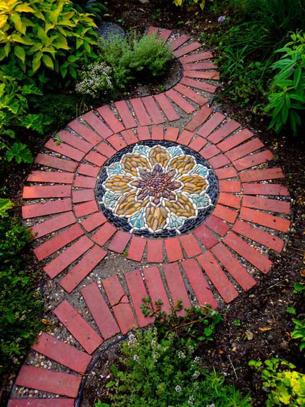 DIY Ideas For Creating Cool Garden or Yard Brick Projects ...