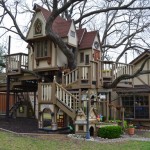 Texas Couple Built A Fabulous Tree House For Their Grandchildren