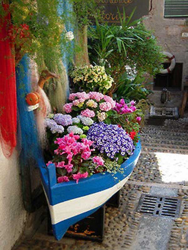 15 Clever Ideas For Reuse Boats - Amazing DIY, Interior & Home Design