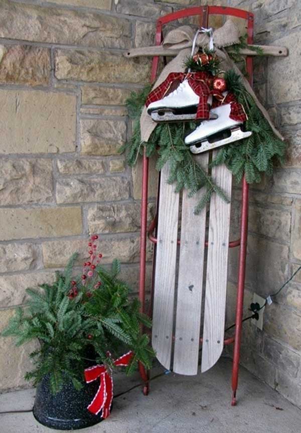 40 Cool DIY Decorating Ideas For Christmas Front Porch - WooHome