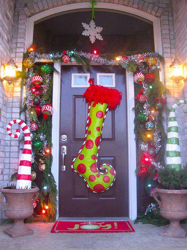 DIY-Christmas-Porch-Ideas-35