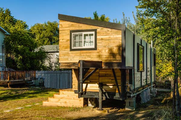 A Woman Bypasses Mortgage Payments Builds a Tiny House - Amazing DIY