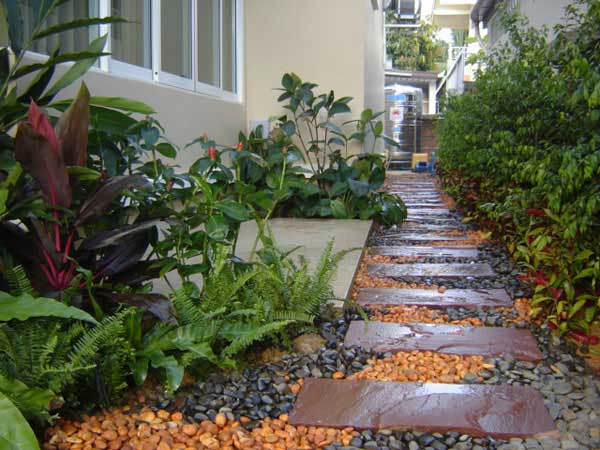 garden-walkway-ideas-12