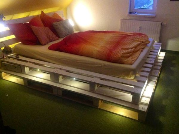 Glowing-Pallet-Bed-2