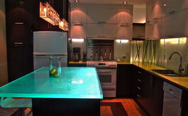 kitchen-glass-counters-ideas-10