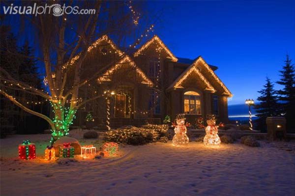 Outdoor-Christmas-Lighting-Decorations-37