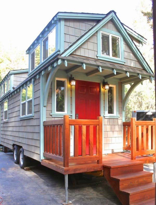 craftsman-bungalow-on-wheels-1