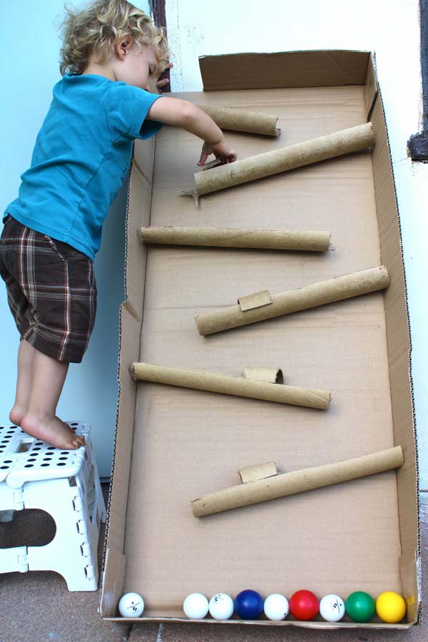 kids-cardboard-box-activities-woohome-6