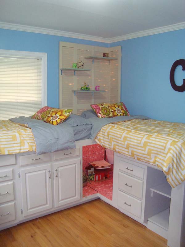 organizing child's room on a budget