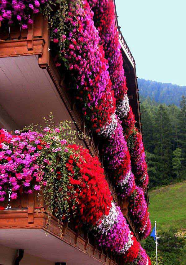 Spectacular-Balcony-Garden-Woohome-3