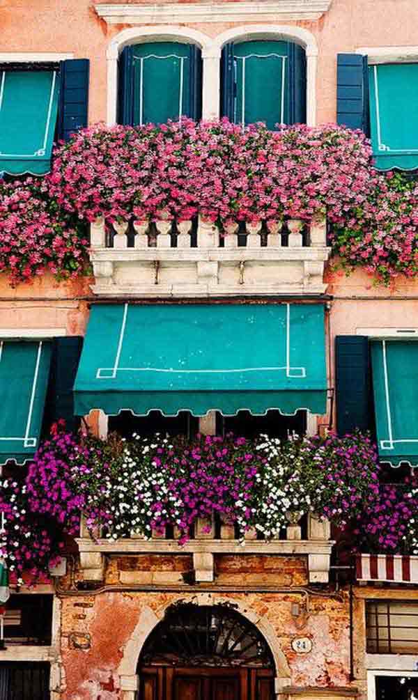 Spectacular-Balcony-Garden-Woohome-7