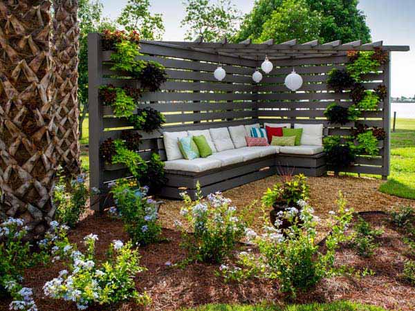 DIY-Backyard-Pergola-WooHome-21