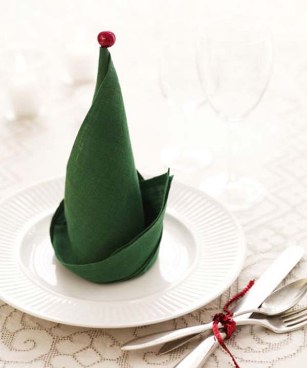 10-The-Elf-Hat-Napkin-Fold