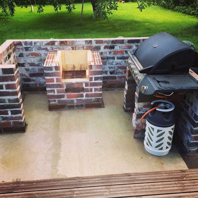 How To Make A Temporary Brick Grill, DIY Projects