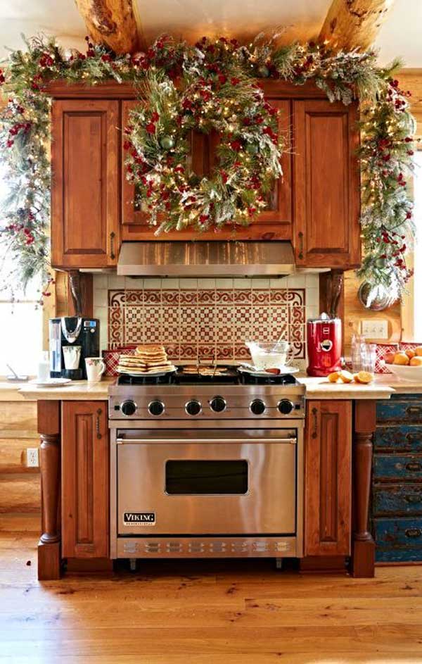 put-christmas-spirit-in-kitchen-12