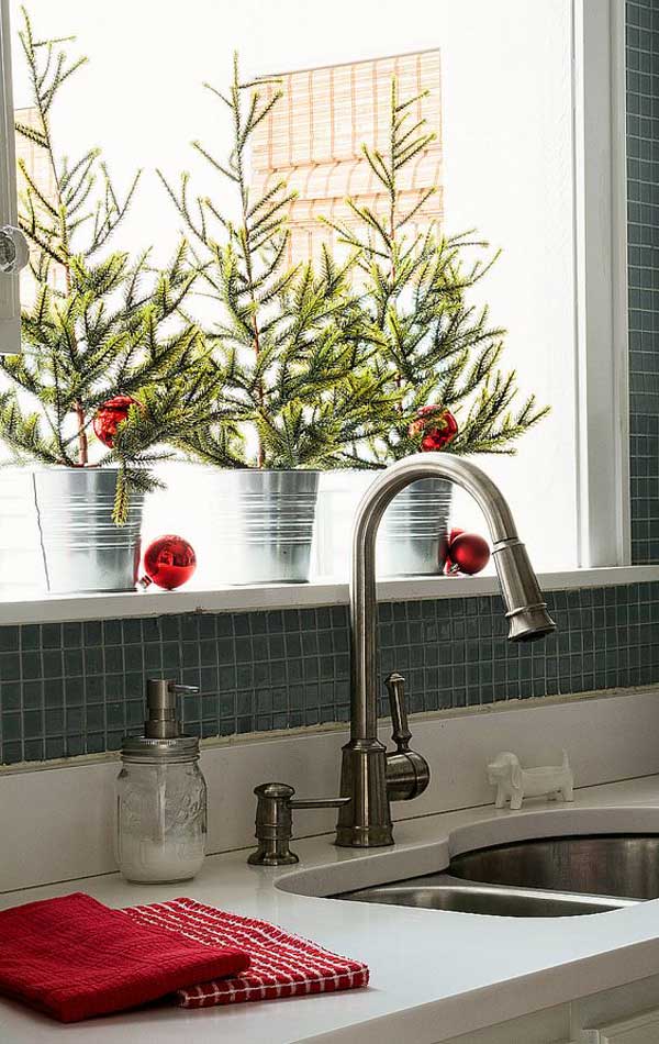 put-christmas-spirit-in-kitchen-17