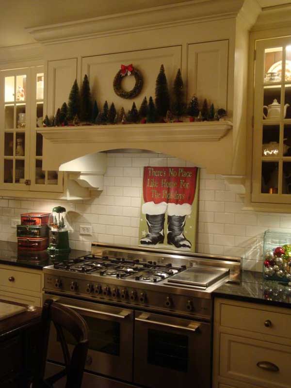 put-christmas-spirit-in-kitchen-20