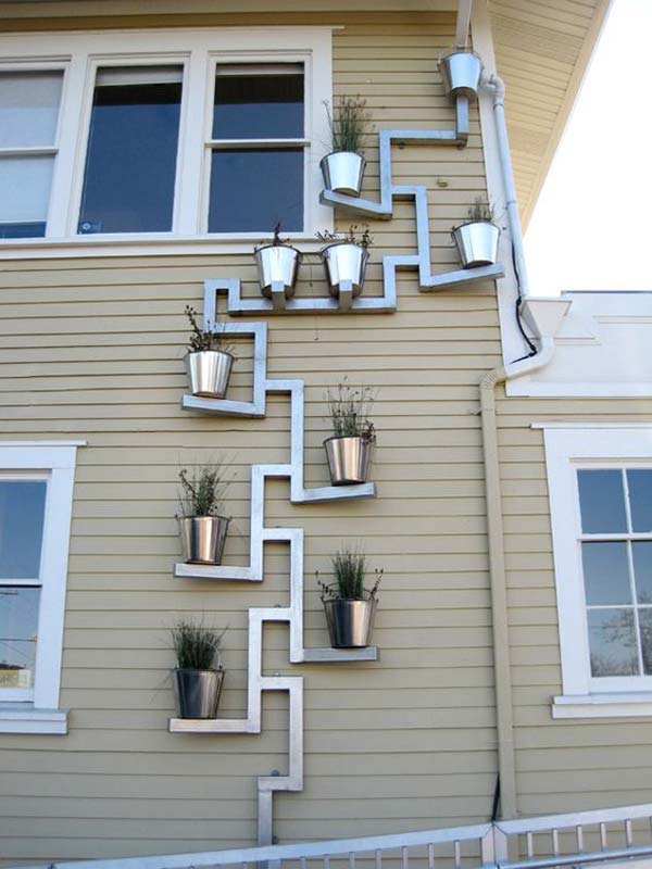 The Best 20 DIY Ideas to Create a Decorative Downspout Landscape
