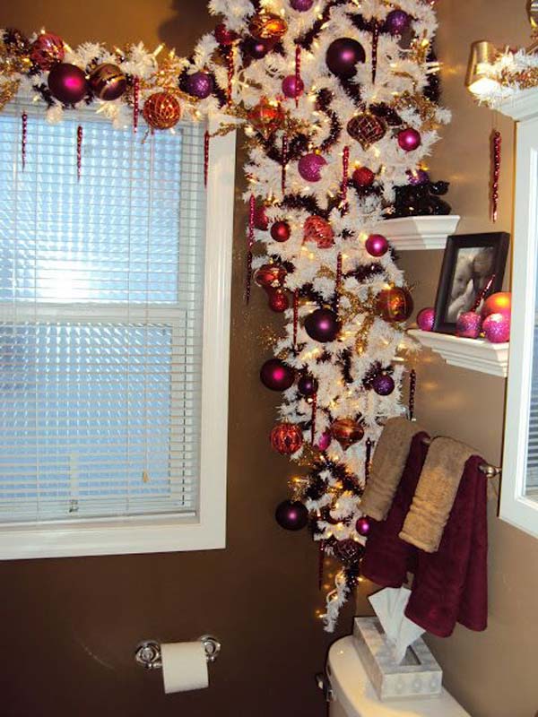 Top 31 Awesome Decorating Ideas to Get Bathroom a Christmas Look ...