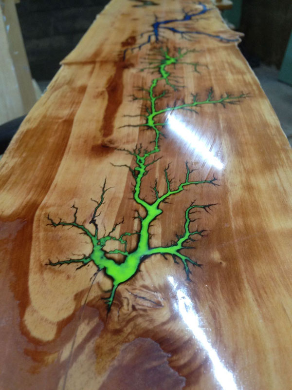 The Most Fabulous 15 Epoxy Resin Wood Tables - Amazing DIY