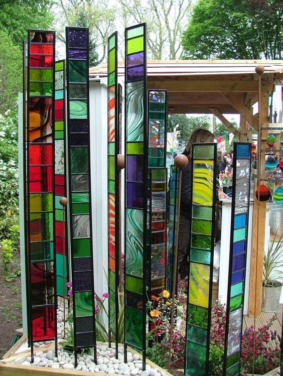 15 Stunning Diy Stained Glass Projects, Outdoor Stained Glass Yard Art